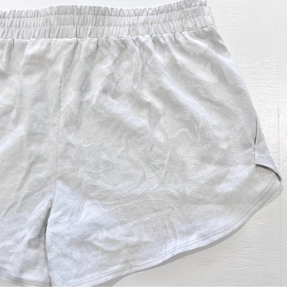 New Lanston Sport Curved Hem Shorts Grey Sample Size / Size Small - Picture 11 of 12